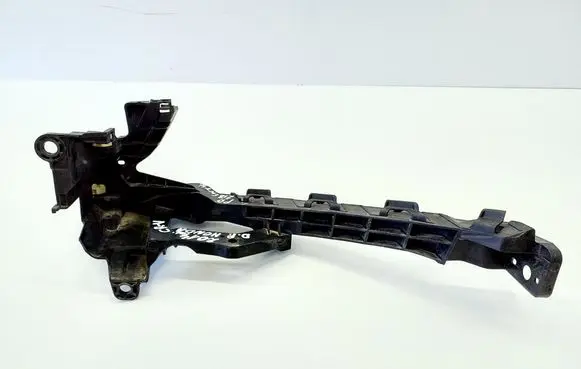 Headlight/headlamp mounting bracket