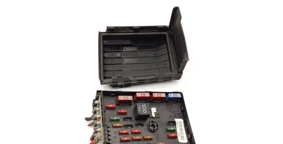 Volkswagen PASSAT B6 Fuse module 3C0937125 63592777