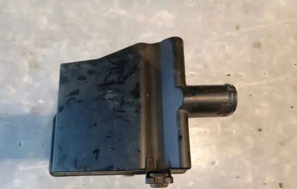 Nissan Primera Intake resonator 