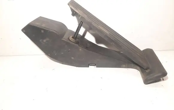 BMW 5 E39 Accelerator throttle pedal 6762480