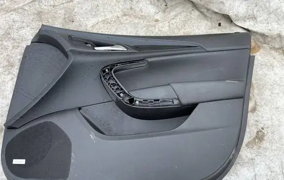 Opel Insignia A Front door card panel trim 22846590