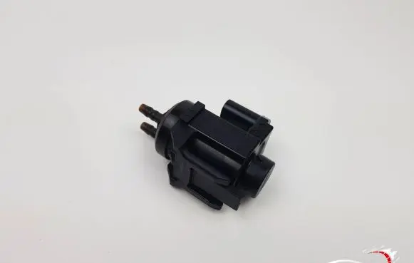 BMW 3 F30 F35 F31 Vacuum valve 8570591 70478502