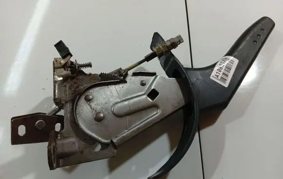 Nissan Note (E11) Handbrake/parking brake lever assembly 