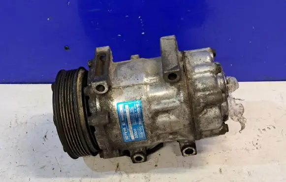 Volvo V50 Air conditioning (A/C) compressor (pump) 36000989 1338807524
