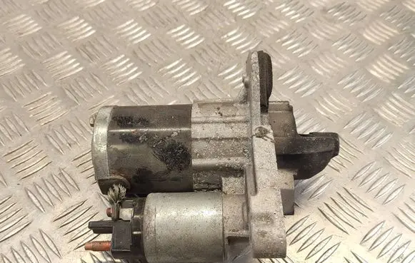 Dacia Sandero Starter motor M000TD0372ZE 233000557R