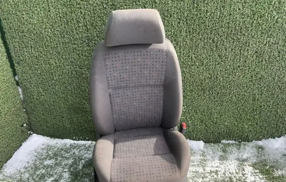 Volkswagen Polo III 6N 6N2 6NF Front passenger seat 1H0881024A