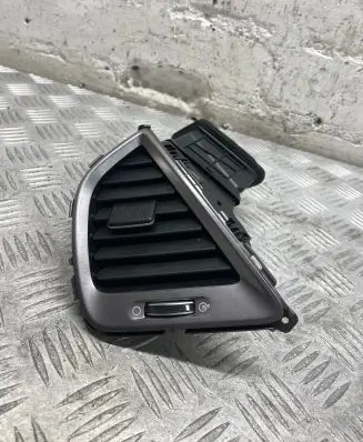 Hyundai Santa Fe Dashboard side air vent grill/cover trim 974052w000