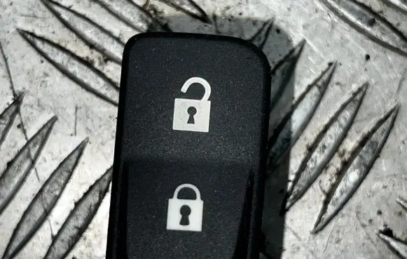 Volvo C30 Child safety switch 