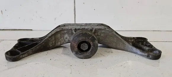 BMW 7 E38 Gearbox mounting bracket 1094781