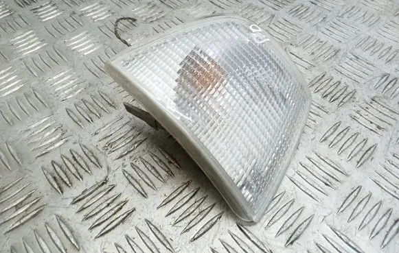 Audi 80 90 S2 B4 Front indicator light 