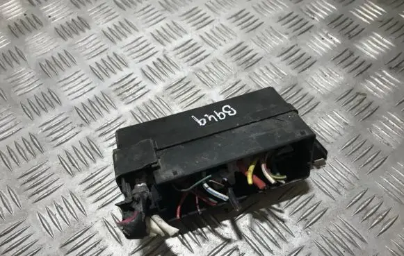 Nissan Almera Tino Fuse box set 4u100