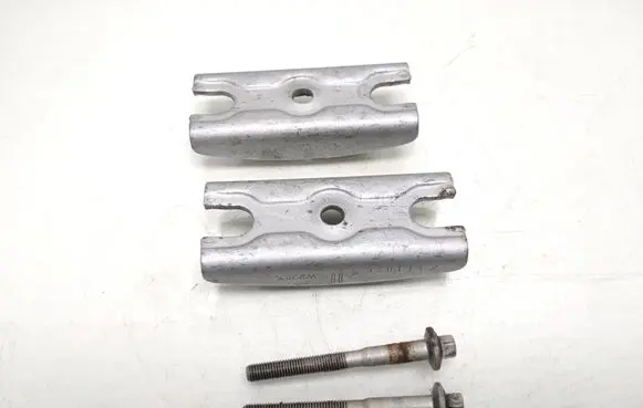 Ford Transit Custom Fuel Injector clamp holder BK2Q9L535AE BK2Q9L535AB