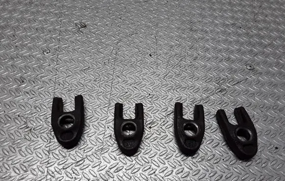 Renault Scenic II - Grand scenic II Fuel Injector clamp holder