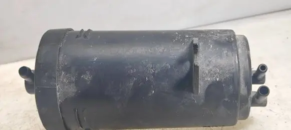 Active carbon filter fuel vapour canister