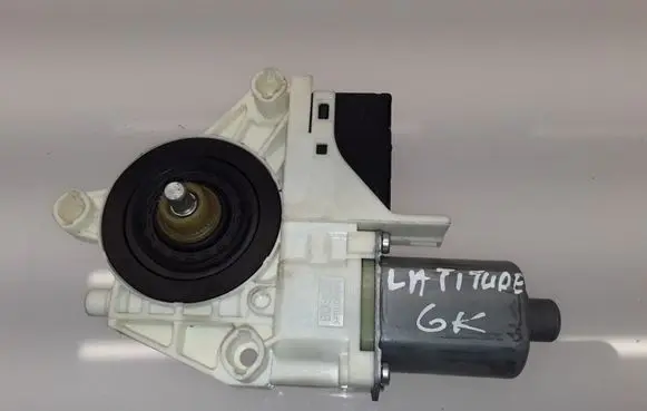 Renault Latitude (L70) Rear door window regulator motor 827310006R 920837100 918204101