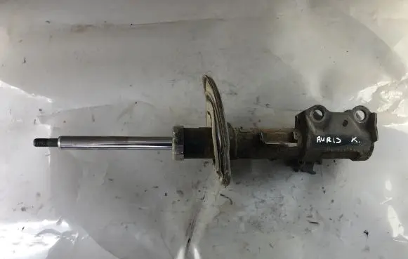 Toyota Auris 150 Front shock absorber/damper