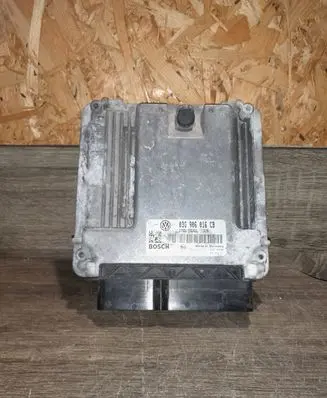 Volkswagen Golf V Engine control unit/module 03G906016CB 0281011900