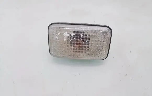Nissan X-Trail T30 Front fender indicator light