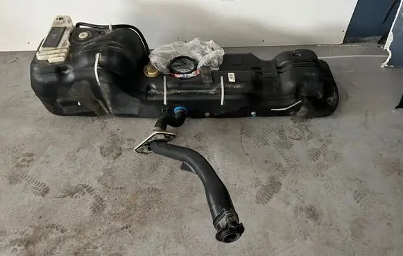 Opel Movano B Fuel tank 8200947534 8200947537 2004369