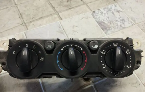 Ford Focus C-MAX Climate control unit 3M5T19980BC 69607321