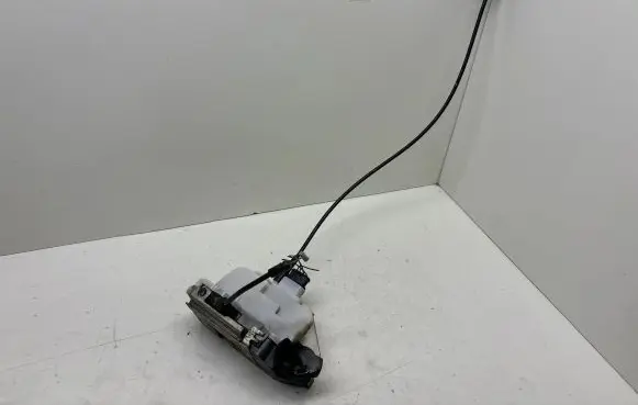 Renault Megane II Front door lock 027776