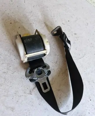 Opel Vectra B Rear seatbelt