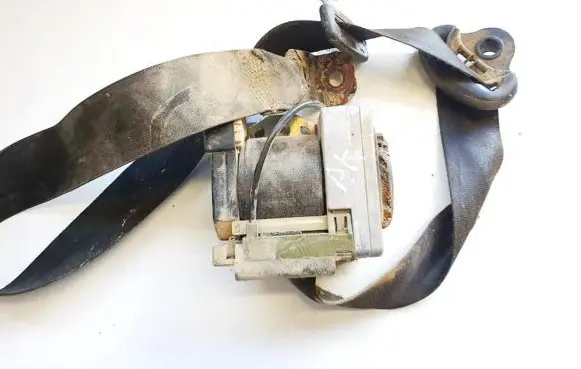 Skoda Octavia Mk1 (1U) Front seatbelt d00064577