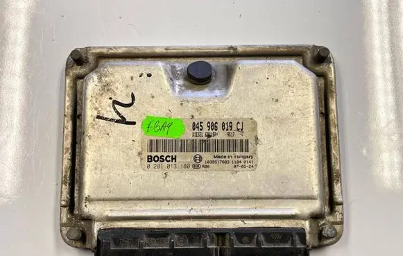Skoda Roomster (5J) Engine control unit/module 045906019CJ 1039S17683 0281013180