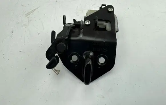 Skoda Octavia Mk2 (1Z) Tailgate/trunk/boot lock/catch/latch BN3CZ
