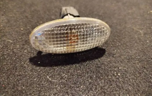 Mazda 3 II Front fender indicator light