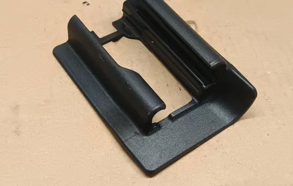 Mercedes-Benz E W212 Front driver seat rail trim A2129191020 78010026