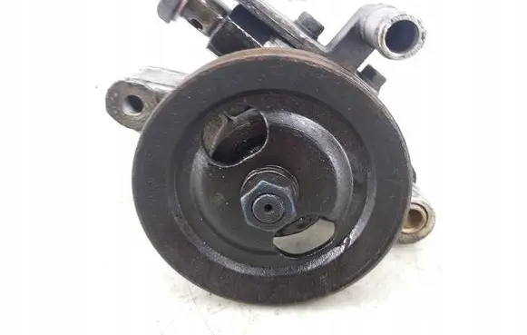 Hyundai Coupe Power steering pump YST6