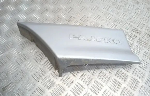 Mitsubishi Pajero Fender trim (molding) MR437819