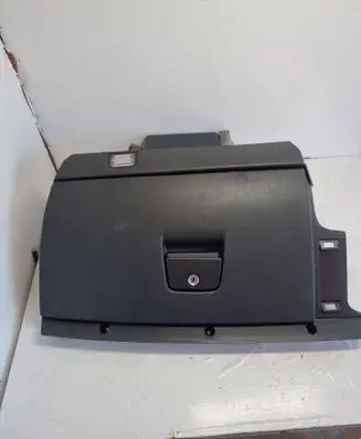 Volvo V50 Glove box 39888609