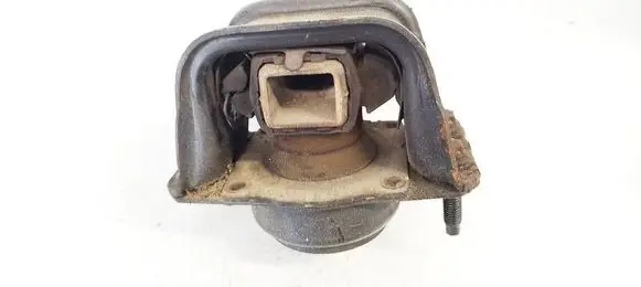 Citroen C4 I Engine mount bracket 96820267805