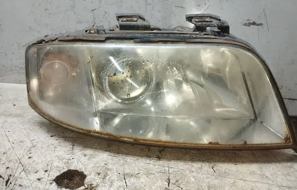 Audi A6 S6 C5 4B Headlight/headlamp 15592400