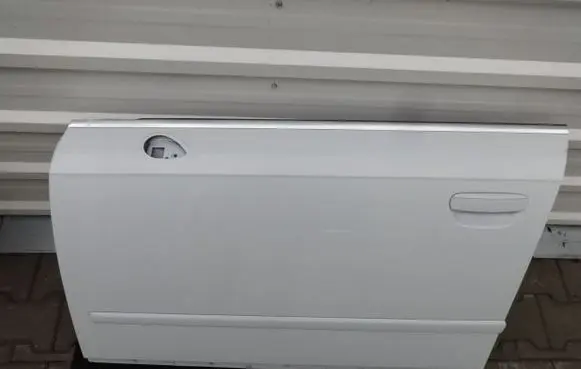 Seat Exeo (3R) Side sliding door 
