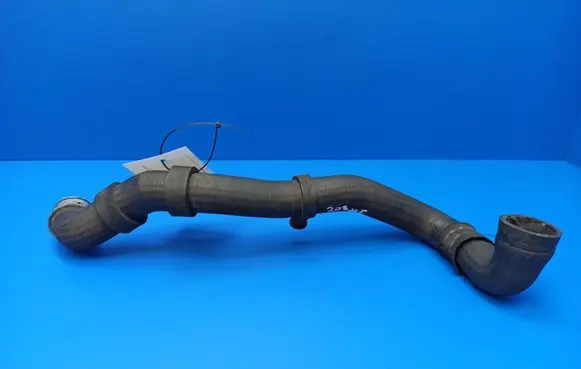 Mercedes-Benz C W203 Engine coolant pipe/hose 2035012882 A2035012882