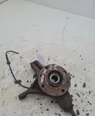 Peugeot 307 Front wheel hub