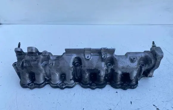 Toyota Avensis T220 Intake manifold