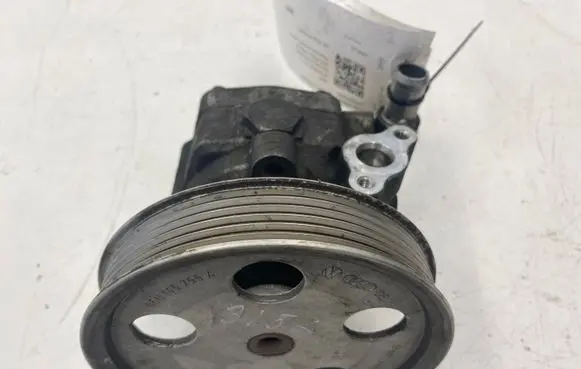 Audi A5 8T 8F Power steering pump 8K0145153F
