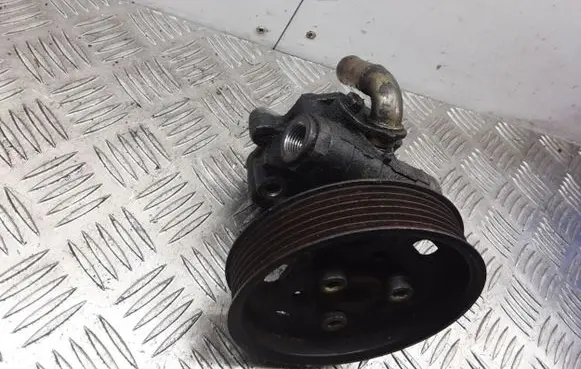 Skoda Octavia Mk1 (1U) Power steering pump 038145255A