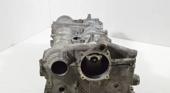 Porsche 911 996 Engine head 9961041738R 99610490300 996104909