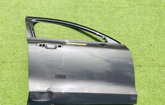 Volvo V60 Front door