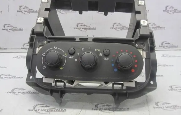 Opel Vivaro Climate control unit 678700359R