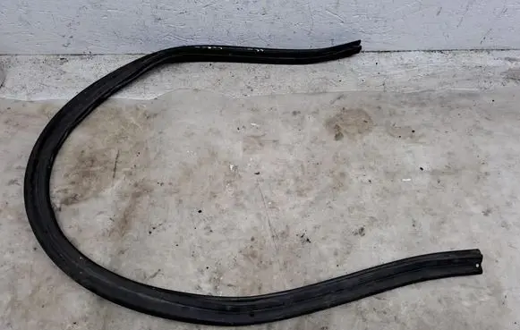 Rubber seal rear door