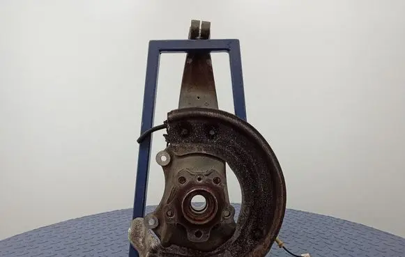 BMW 5 G30 G31 Front wheel hub spindle knuckle