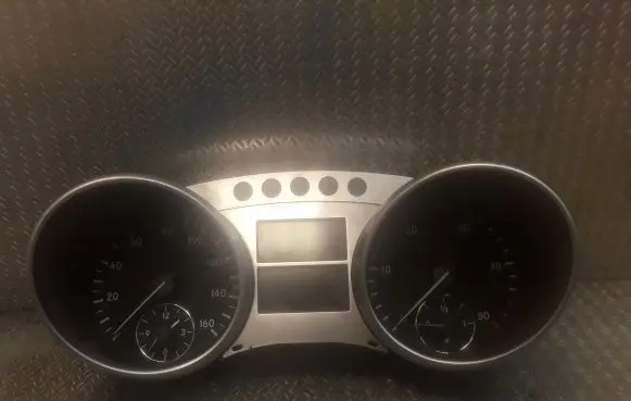 Mercedes-Benz R W251 Speedometer (instrument cluster) 2515402748
