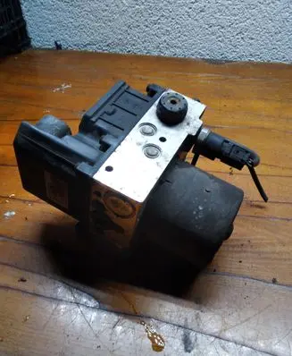 Ford Mondeo Mk III ABS Pump 0265950