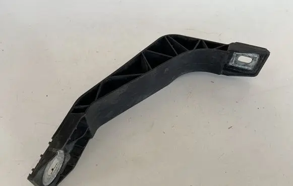 Audi Q3 8U Radiator support slam panel bracket 8U0805528